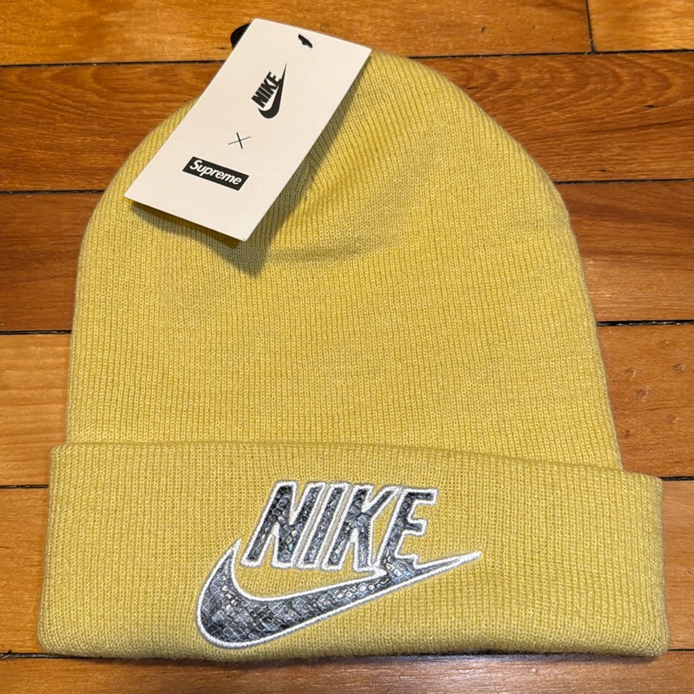 Supreme X Nike Snake Skin Beanie - Yellow